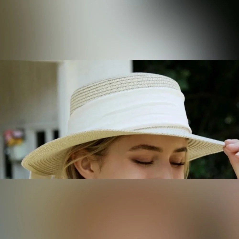 Elegant Cream Sun Hat with Bow